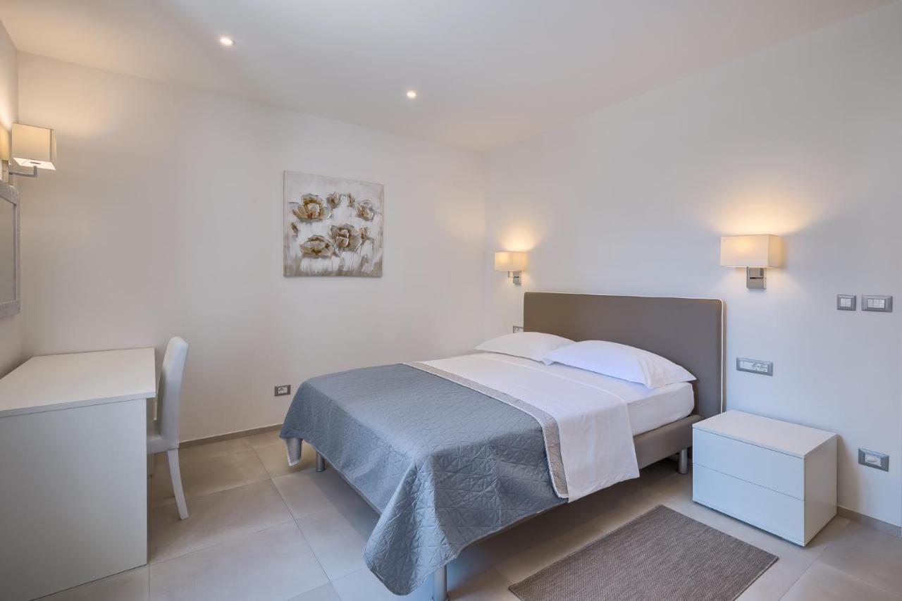 Apartmani Mare Verde Novigrad  ภายนอก รูปภาพ